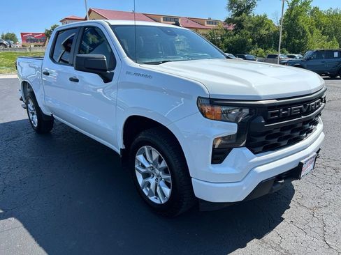 Used 2022 Chevrolet Silverado 1500 Custom RWD image 3