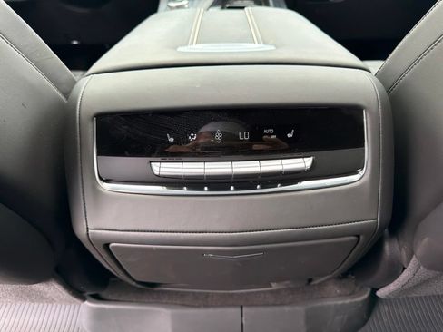 Used 2024 Cadillac Escalade V w/ LPO, ONYX Package AWD/4WD image 34