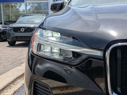 Certified 2022 Volvo XC60 B5 Momentum FWD image 10