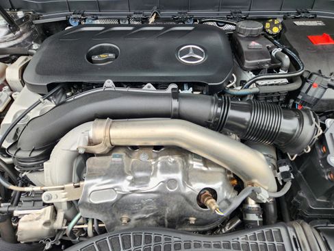 Used 2025 Mercedes-Benz GLB 250 image 23