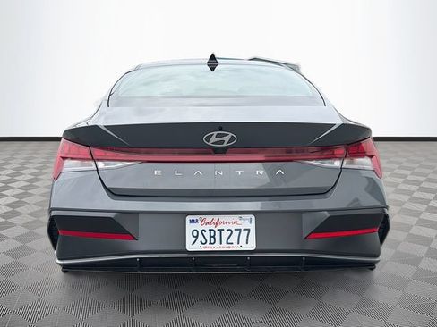 Used 2025 Hyundai Elantra SEL FWD image 6