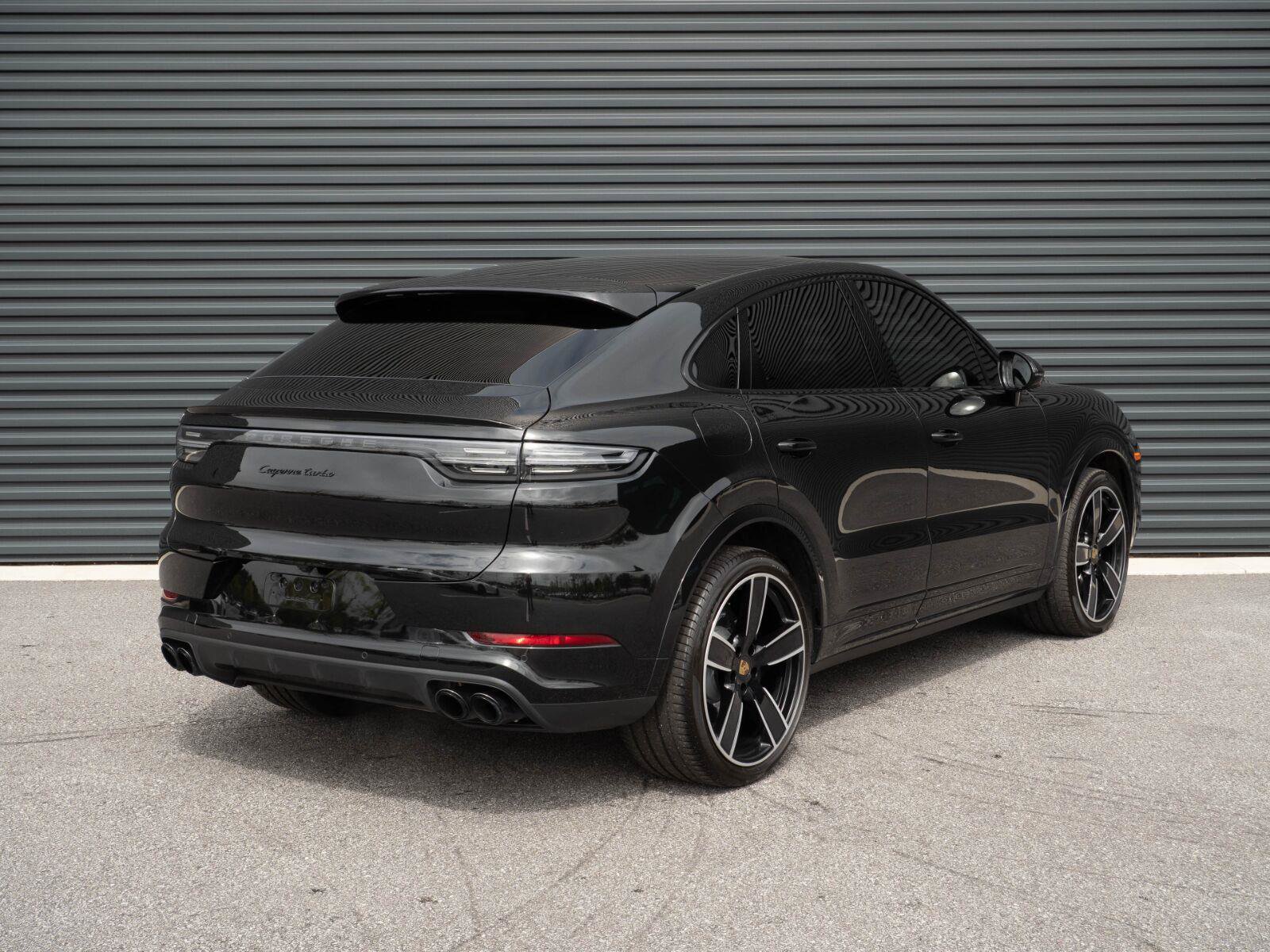 Certified 2023 Porsche Cayenne Turbo AWD/4WD image 29