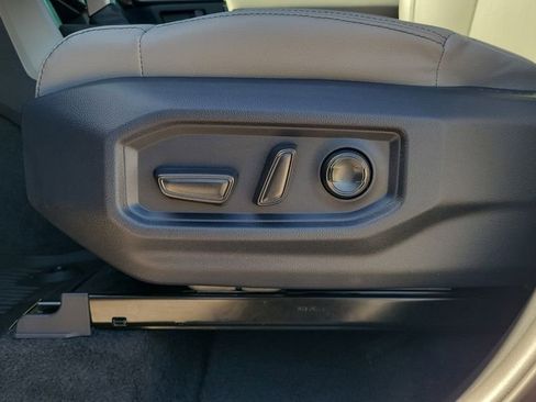 New 2026 Toyota Tundra Limited AWD/4WD image 16