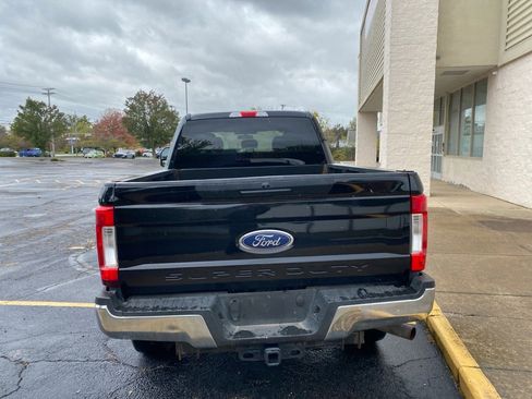 Used 2019 Ford F250 XLT w/ Snow Plow Prep Package image 4