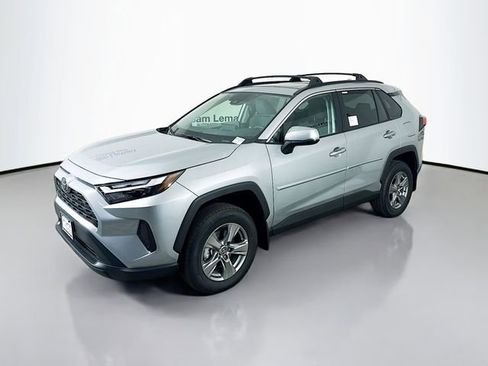 Used 2025 Toyota RAV4 XLE w/ Convenience Package AWD/4WD image 3