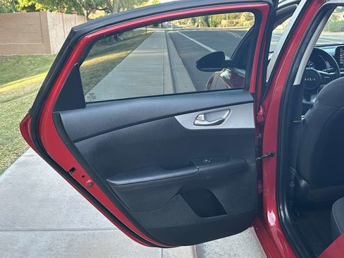 Used 2022 Kia Forte LXS w/ LXS Technology Package image 39