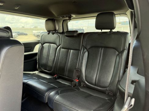 Used 2024 Jeep Wagoneer Series II w/ Flexible Seating Group RWD image 15