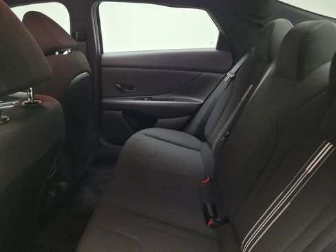 Used 2025 Hyundai Elantra Sport image 18