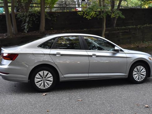 Used 2019 Volkswagen Jetta S w/ Driver Assistance Package image 10