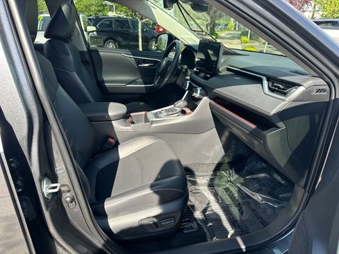 Certified 2023 Toyota RAV4 Limited AWD/4WD image 17