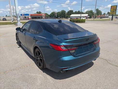 Used 2025 Toyota Camry XSE FWD image 4