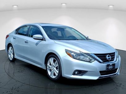 Used 2017 Nissan Altima 3.5 SL