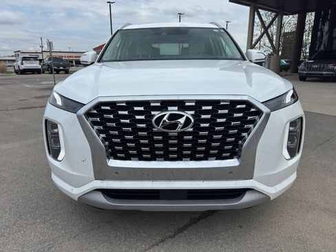 Used 2022 Hyundai Palisade Limited w/ Winter Package image 2