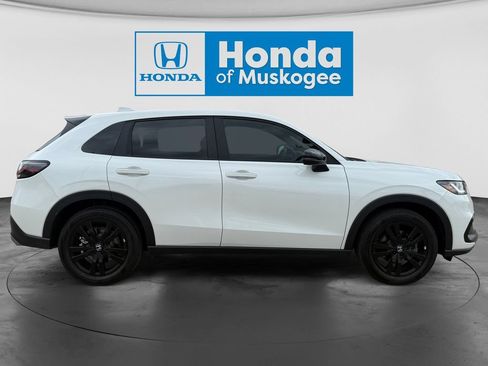 Certified 2026 Honda HR-V Sport image 7