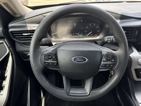 Used 2023 Ford Explorer 4WD image 12
