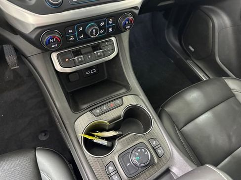 Used 2022 GMC Acadia SLT w/ Preferred Package image 20