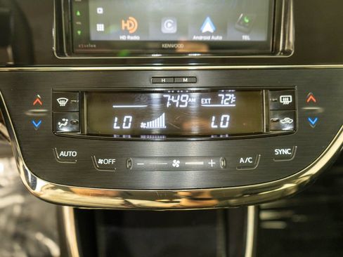 Used 2014 Toyota Avalon XLE Touring FWD image 20