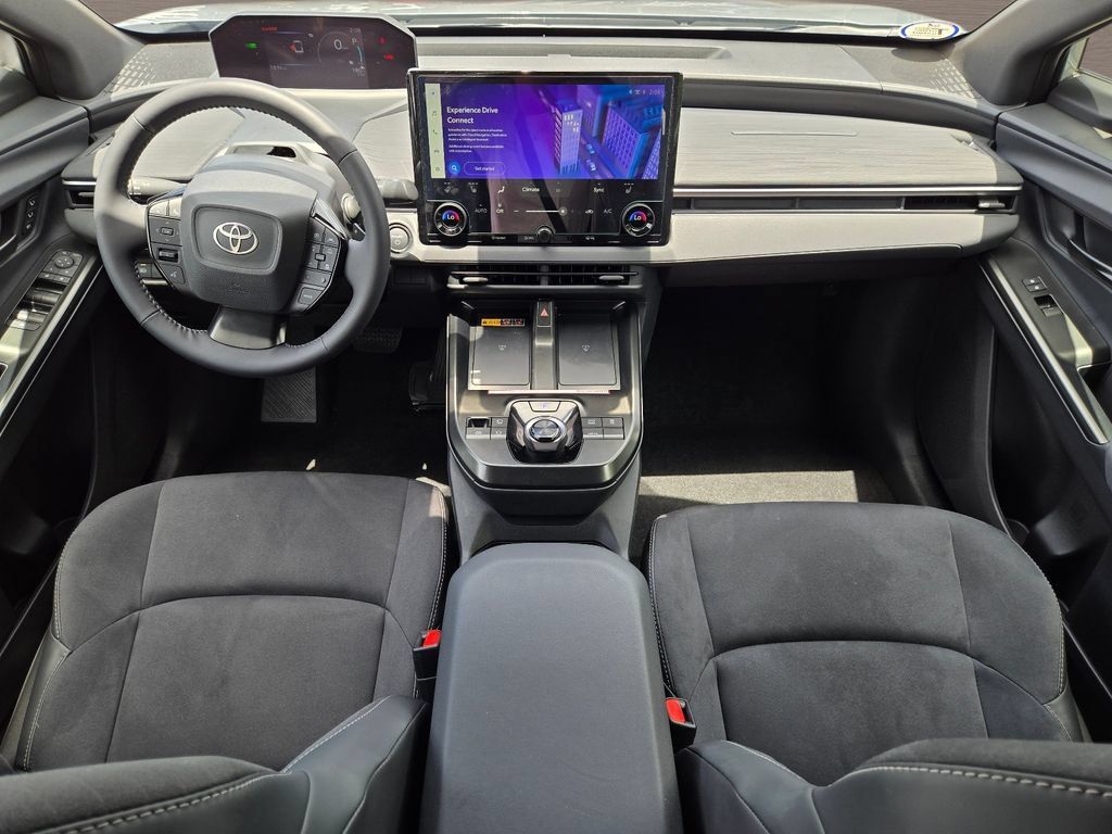 Used 2026 Toyota C-HR AWD/4WD image 14