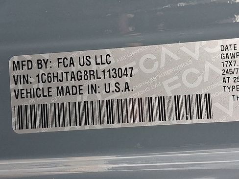 Used 2024 Jeep Gladiator Sport image 30