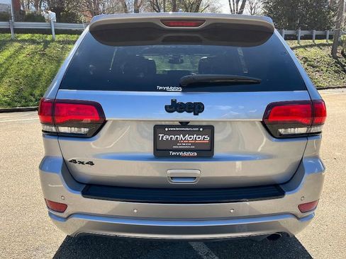 Used 2018 Jeep Grand Cherokee Altitude image 45