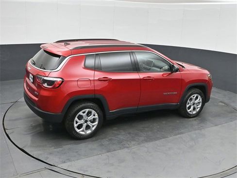 New 2026 Jeep Compass Latitude image 30