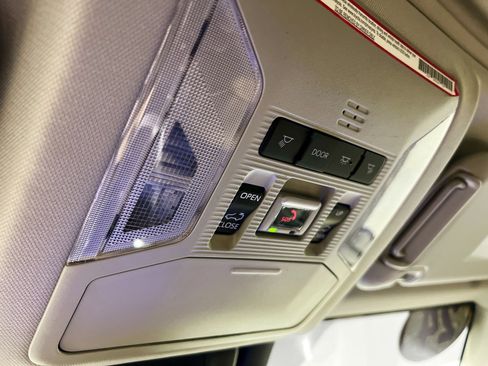 Used 2024 Toyota RAV4 Limited image 22