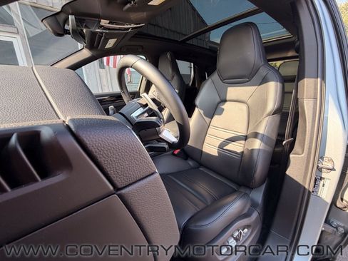 Used 2021 Porsche Cayenne AWD/4WD image 30