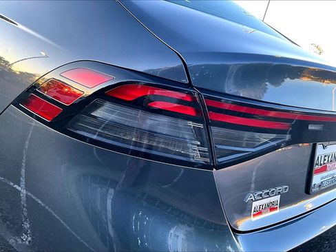 Used 2023 Honda Accord EX image 27