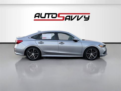 Used 2024 Honda Civic Touring image 8