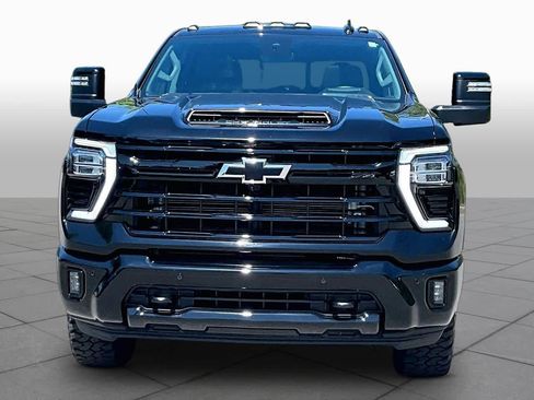 Used 2024 Chevrolet Silverado 2500 LTZ w/ LTZ Plus Package image 3