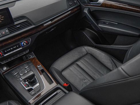 Used 2020 Audi Q5 2.0T Premium image 26