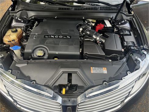 Used 2013 Lincoln MKZ FWD image 16