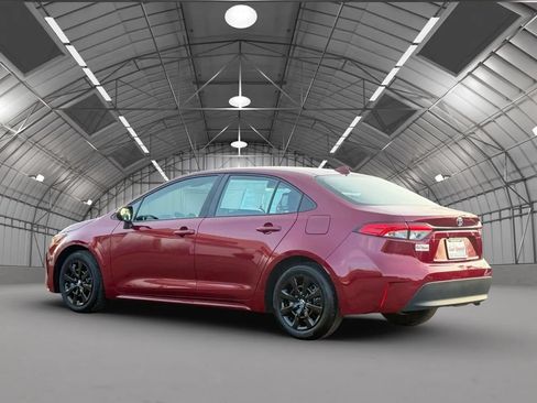 Used 2024 Toyota Corolla LE FWD image 5