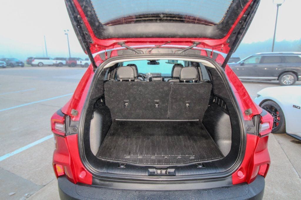 Used 2023 Ford Escape Platinum AWD/4WD image 5