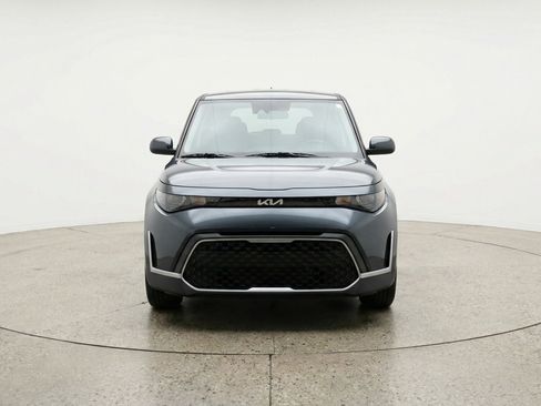 Used 2025 Kia Soul LX w/ LX Technology Package image 2