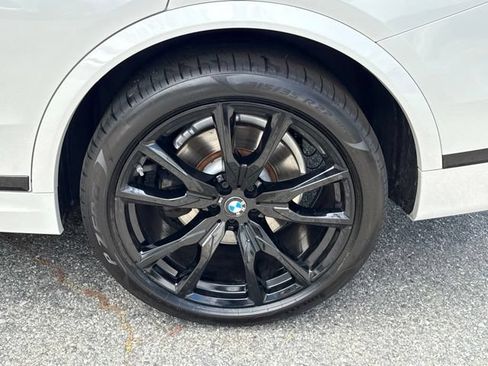 Certified 2024 BMW X7 xDrive40i w/ M Sport Package AWD/4WD image 14