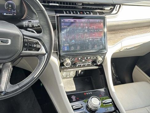 Used 2021 Jeep Grand Cherokee L Overland w/ Advanced Protech Group III image 21