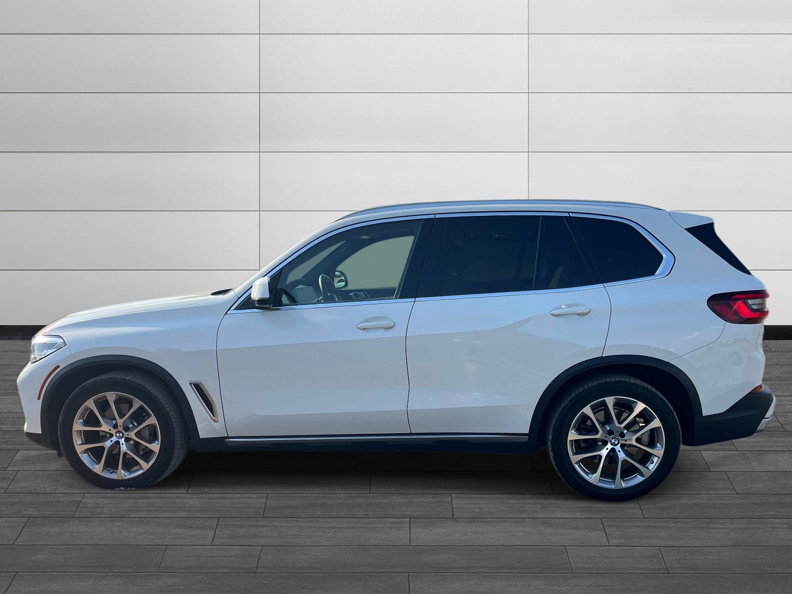 Used 2022 BMW X5 xDrive40i w/ Premium Package AWD/4WD image 6