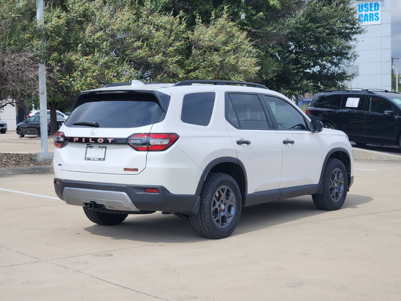 New 2026 Honda Pilot TrailSport image 3