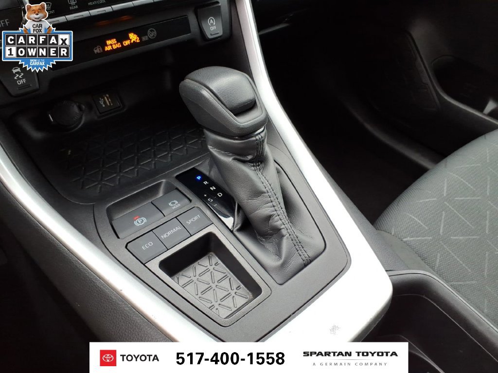 Used 2024 Toyota RAV4 XLE FWD image 22