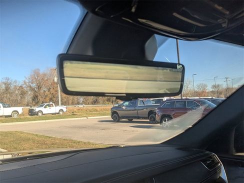 Used 2022 Jeep Grand Cherokee Overland w/ Luxury Tech Group IV image 38