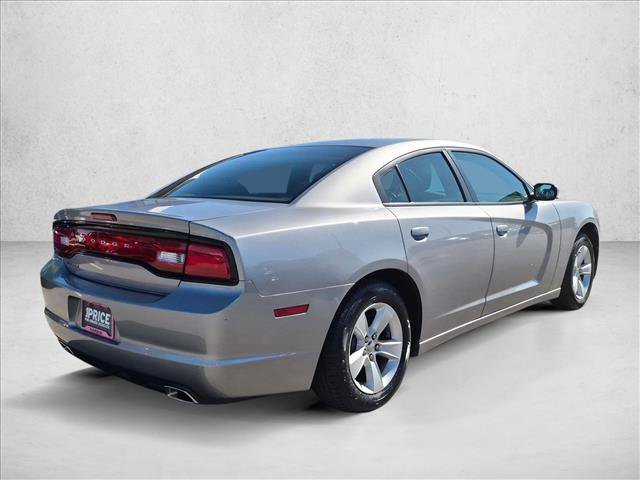 Used 2014 Dodge Charger SE RWD image 5