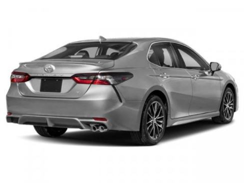 Used 2021 Toyota Camry SE image 2
