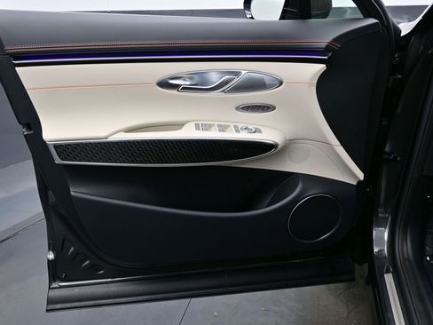 Certified 2026 Genesis GV70 3.5T Sport Prestige image 9