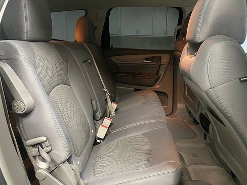 Used 2017 Chevrolet Traverse LS image 17