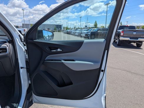 Certified 2022 Chevrolet Equinox LS w/ LPO, Floor Liner Package AWD/4WD image 39
