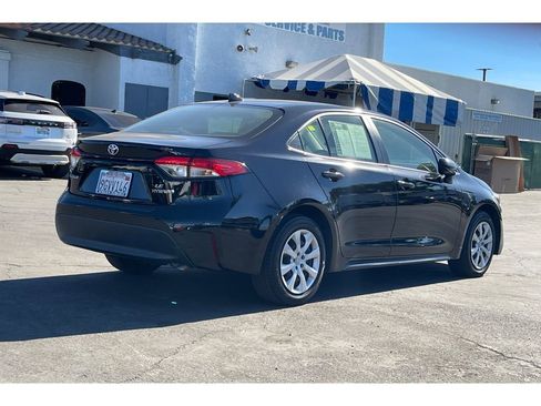 Used 2023 Toyota Corolla LE image 5