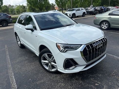 Used 2022 Audi Q3 2.0T Premium Plus w/ Premium Plus Package AWD/4WD image 5