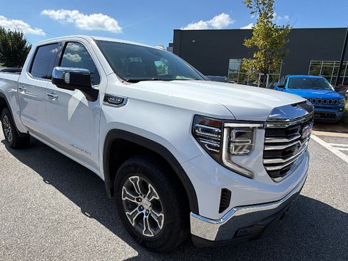 Used 2025 GMC Sierra 1500 SLT AWD/4WD image 5