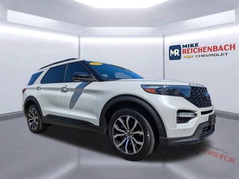 Used 2020 Ford Explorer ST w/ Premium Technology Package image 2